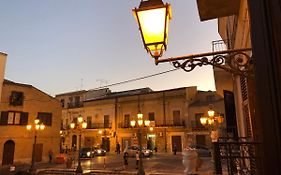 Cortile Umberto
