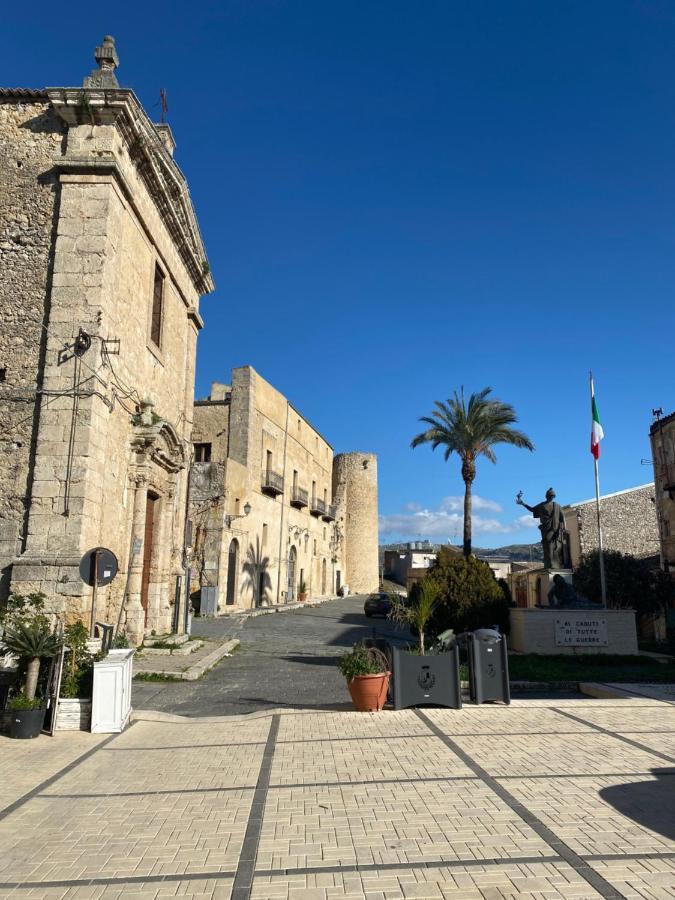 Apartamento Cortile Umberto Racalmuto Exterior foto